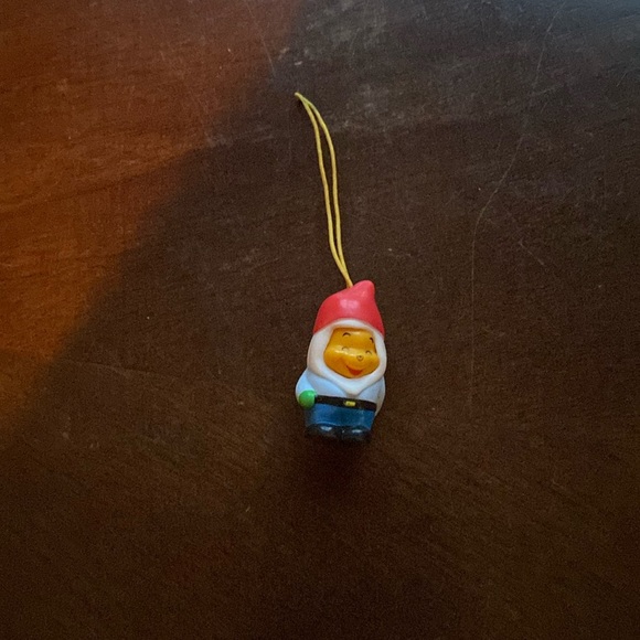 Gnome- peek a pooh - Picture 2 of 3